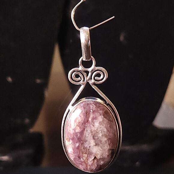 Amethyst Sterling Silver Pendant Necklace - Elegant Simplicity - Picture 1 of 10